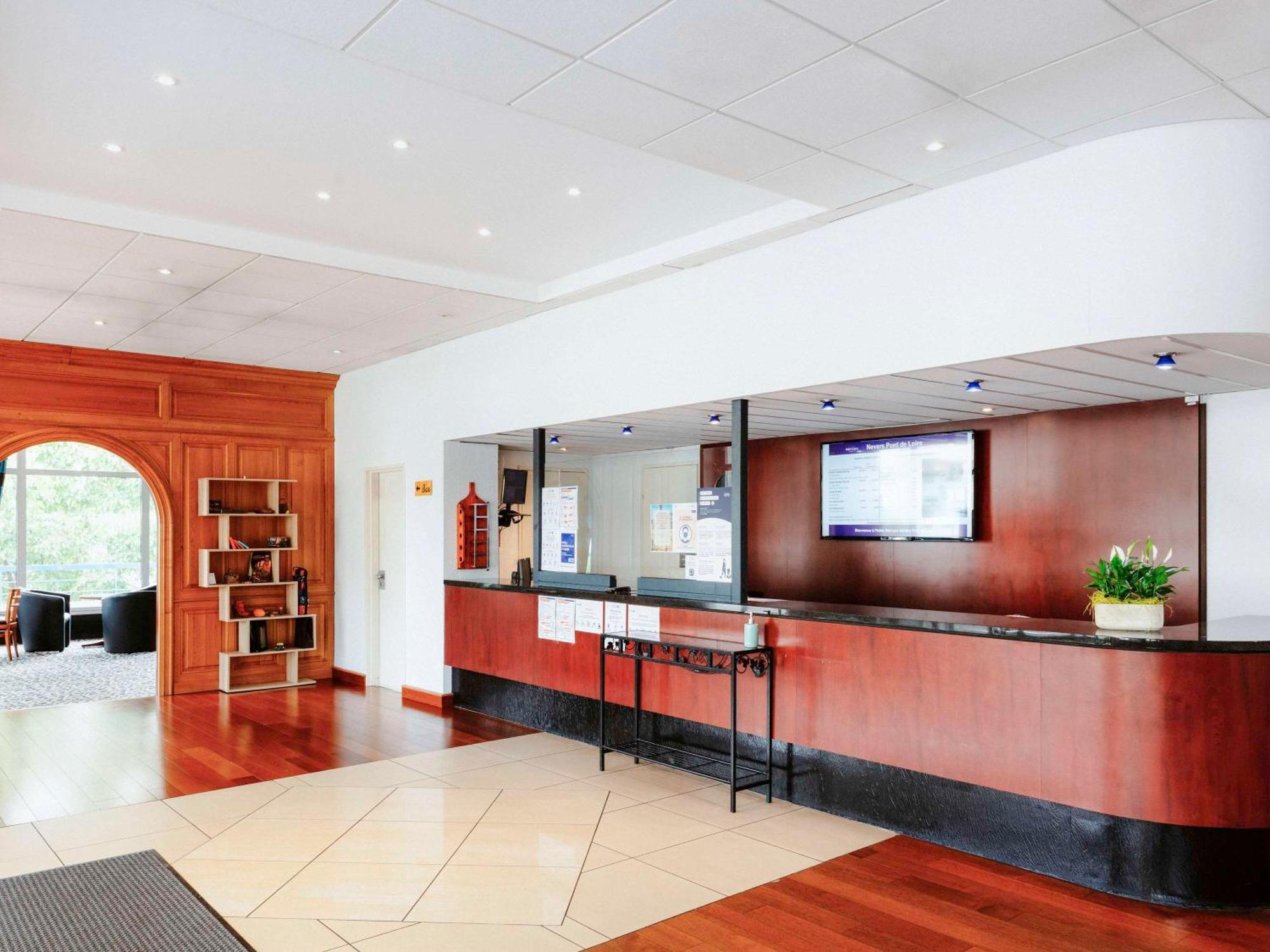 Mercure Nevers Pont De Loire Eksteriør bilde