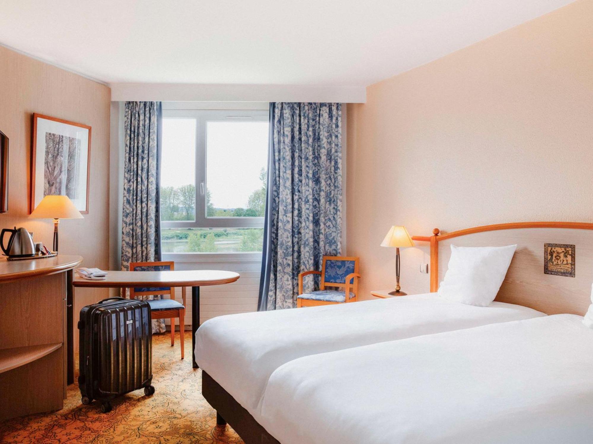 Mercure Nevers Pont De Loire Eksteriør bilde